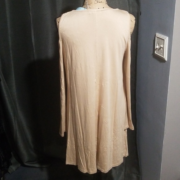 💄3 for $10 Beautiful Taupe Cold Shoulder Dress - Picture 3 of 3
